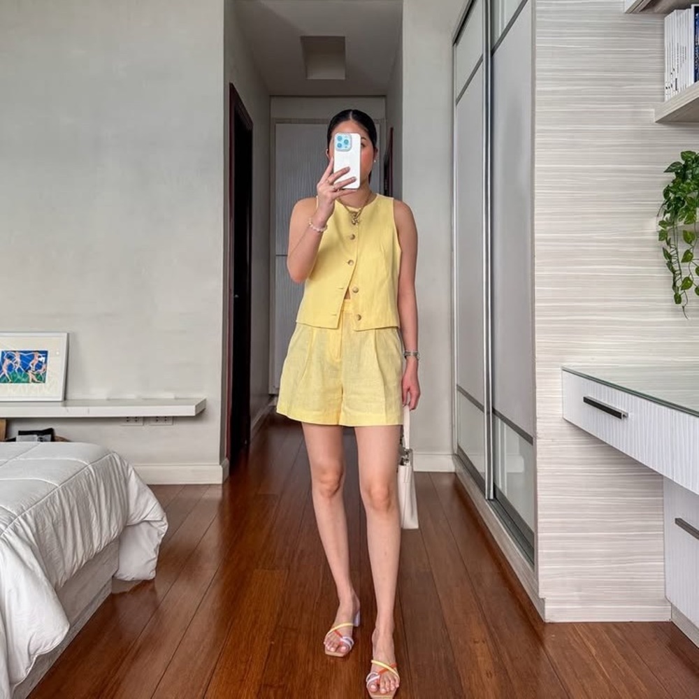 ZARA LINEN VEST AND HIGH-WAISTED SHORTS - Picture 11 of 16